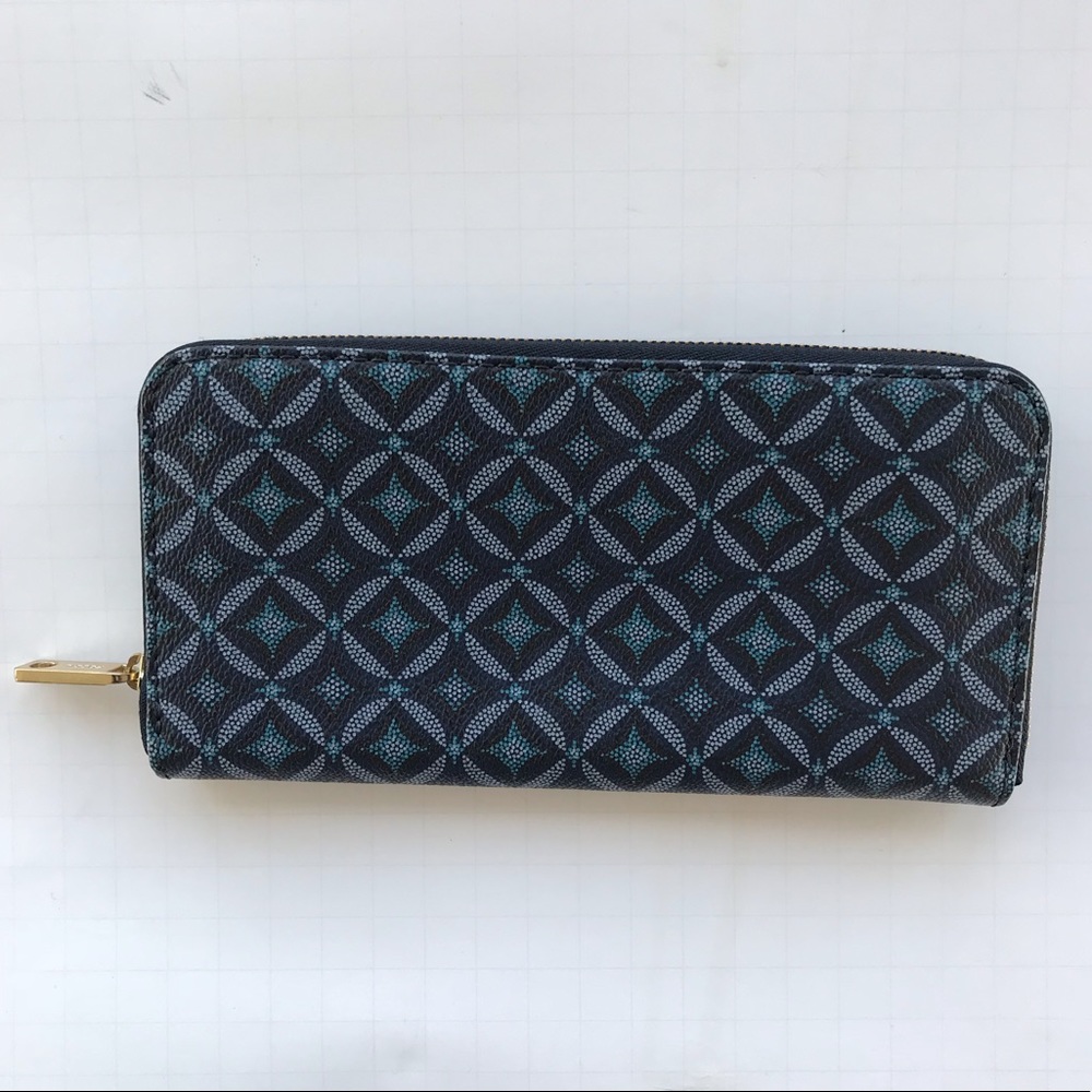NWT Fossil printed wallet